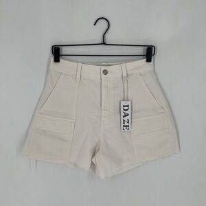 Daze The Knockout Cargo High Rise A-Line Cargo Shorts In Marshmallow